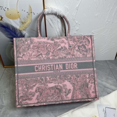 Christian Dior Shopping Bags